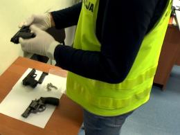 Polak i Czech zatrzymani za wytwarzanie narkotyków i posiadanie broni
