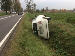 Fiat dachował na trasie Opole-Kluczbork