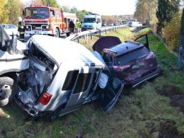 Karambol w Dąbrowie. Sprawcą jest 17-letni kierowca.