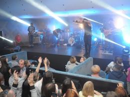 Kamil Bednarek przyciągnął tłumy opolan na charytatywny koncert w Kubaturze