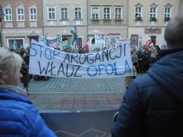 Duże Opole. 1500 przeciwników przemaszerowało ulicami miasta.