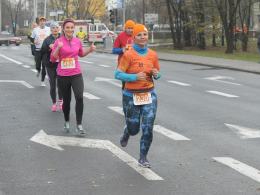 Ulice Kędzierzyna-Koźla zalała fala biegowej "Pomarańczowej Pomocy"