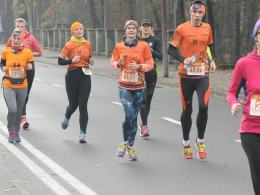 Ulice Kędzierzyna-Koźla zalała fala biegowej "Pomarańczowej Pomocy"