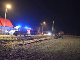 Audi dachowało w Gnojnej. 19-latek wypadł z pojazdu.
