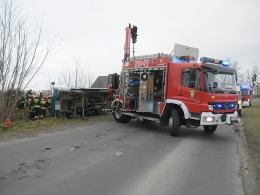 Śmiertelny wypadek pod Opolem. Ładunek przygniótł mężczyznę.