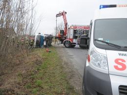 Śmiertelny wypadek pod Opolem. Ładunek przygniótł mężczyznę.