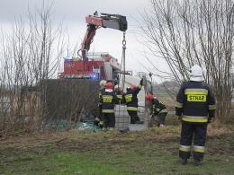 Śmiertelny wypadek pod Opolem. Ładunek przygniótł mężczyznę.