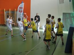 Koszykarskie Mikołajki dla dzieci na PO. Wieczorem Mecz Gwiazd.