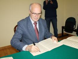 Podpisano ważną deklarację zawodów zaufania publicznego.