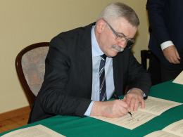 Podpisano ważną deklarację zawodów zaufania publicznego.