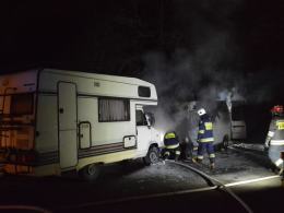 Pożar 3 samochodów przy ul. Dworskiej. Podpalenie?