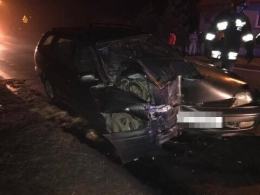 Toyota wjechała w budynek w Myślinie