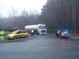Cysterna z Czech zablokowała trasę Opole - Nysa