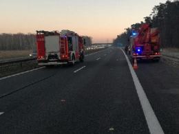 Wystrzał opony przyczyną groźnego wypadku na autostradzie A4
