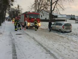 Wypadek w Dobrej, jedna osoba w szpitalu
