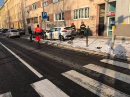 Wypadek na skrzyżowaniu ul. Ozimskiej i Plebiscytowej. Ranna kobieta w szpitalu.