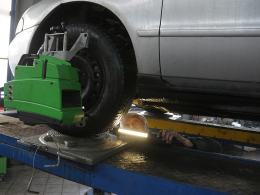 Sprawdź jak zadbać o swoje auto zimą