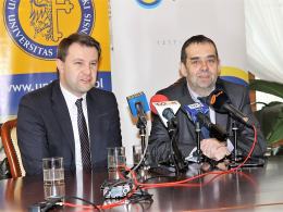 Pierwszy milion w rękach przyszłych lekarzy