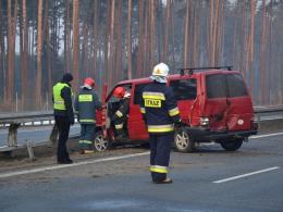 Zderzenie dwóch busów na autostradzie A4. Ranne 3 osoby.