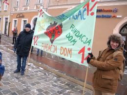 Fundacja Dom barwnym korowodem zachęcała do oddawania 1% podatku