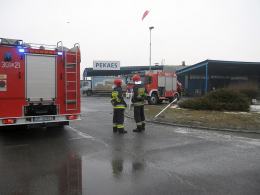 Widlak uszkodził zbiornik z substancją chemiczną