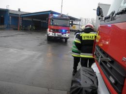 Widlak uszkodził zbiornik z substancją chemiczną