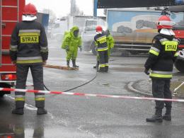 Widlak uszkodził zbiornik z substancją chemiczną
