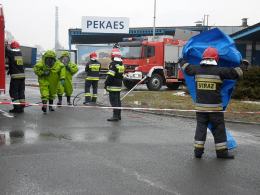 Widlak uszkodził zbiornik z substancją chemiczną
