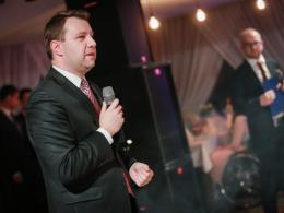 Uniwersytecki bal na 100 par