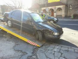 Wypadek w centrum Opola, dwie osoby w szpitalu