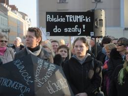 Kobiety stanęły w obronie swoich praw na Placu Wolności