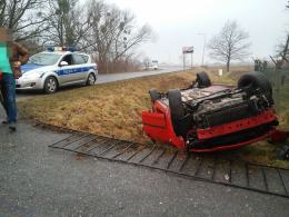 Ford dachował w Lewinie Brzeskim