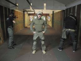 Emerytowany żołnierz GROM-u szkolił opolan w strzelaniu