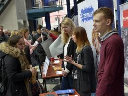 Studenci i absolwenci szukali pracy na PO