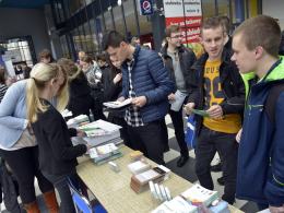 Studenci i absolwenci szukali pracy na PO