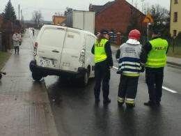 Zderzenie samochodu osobowego z ciężarówką w Wierzbiu