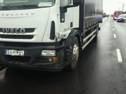Zderzenie samochodu osobowego z ciężarówką w Wierzbiu