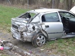 Zderzenie i dachowanie na A4, w akcji śmigłowiec LPR