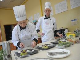 Uczniowie potrafią gotować. Za nami konkurs "Regionalne Smaki".