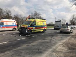 Wypadek z udziałem karetki pogotowia na ul. Oświęcimskiej