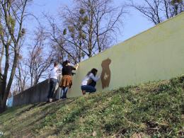 Opolanki pomalowały mural nad Odrą