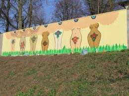 Opolanki pomalowały mural nad Odrą