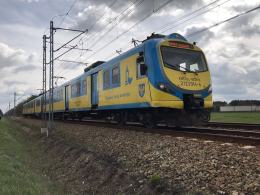 Samochód terenowy wjechał wprost pod pociąg w Opolu