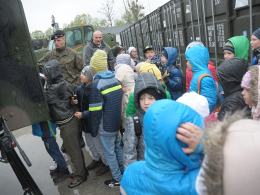 Logistycy otworzyli koszary dla odwiedzających