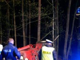 Kierowca kombajnu zginął w nocnym wypadku pod Jełową