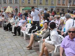 Seniorzy zaczynają bawić się w mieście