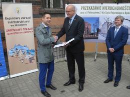 Budynek po WKU przekazany sądowi. "Poprawi się jakość obsługi Opolan".