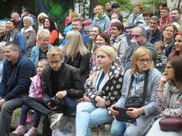 Dzieci opanowały teren rekreacyjny pod MDK