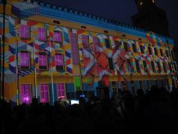 Mieszkańcy stworzyli interaktywny mapping na Rynku