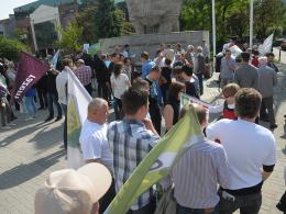 Zakończyła się jubileuszowa "miesięcznica pogrzebania demokracji"